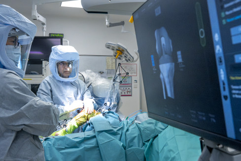 Thumbnail of Robotic Joint Replacement
