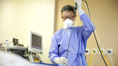 Thumbnail of Therapeutic Bronchoscopy