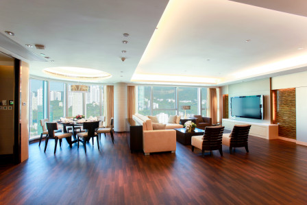 The Ellen Suite 